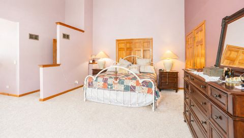 1368 Hunter Circle