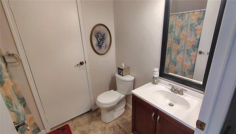 25039 PINE HILL