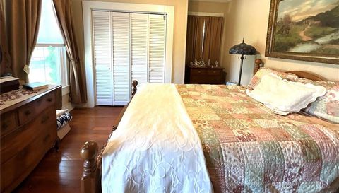 243 S CENTRAL AVENUE