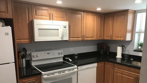 9375 Fontainebleau Blvd