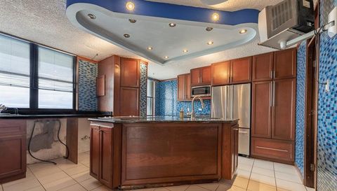 4735 ISLA VERDE AVENUE AVENUE