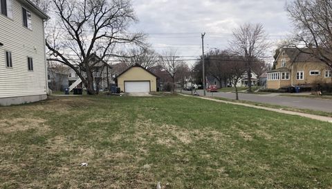 1429 N Morgan Ave