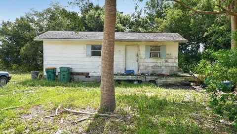 2282 Diplomat Dr