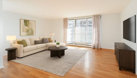 5901 N SHERIDAN Road