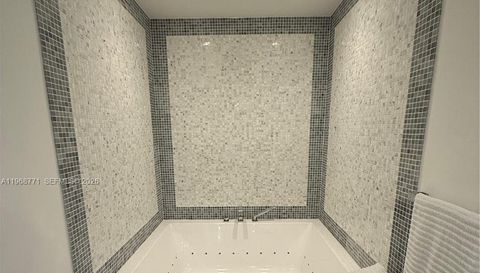 200 Biscayne Boulevard Way