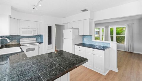 1600 SHERWOOD STREET