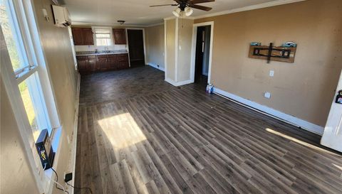 905 East Washing Street