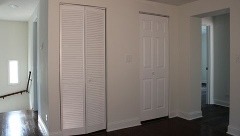 1052 W 111th Pl
