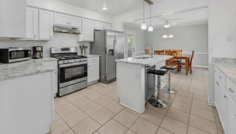 2406 Dellwood Dr
