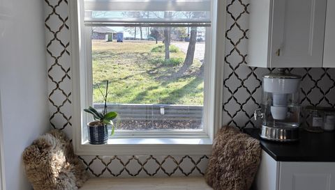 10631 Rolling Hills Dr