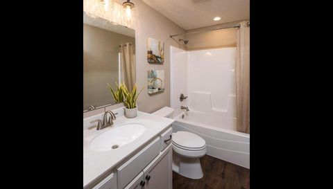 2524 Buchanan Lane S