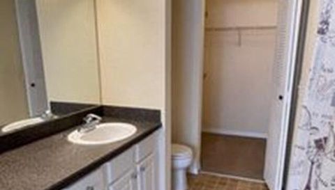 13700 Richmond Park Dr N