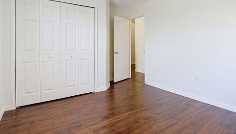 210 Robbins Rest Cir