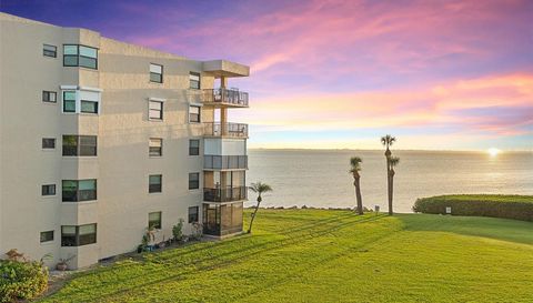 200 INTERNATIONAL DRIVE
