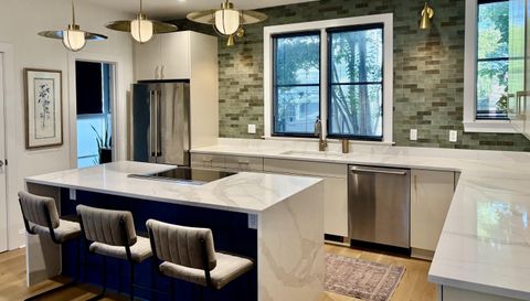 6 Brewster Ct