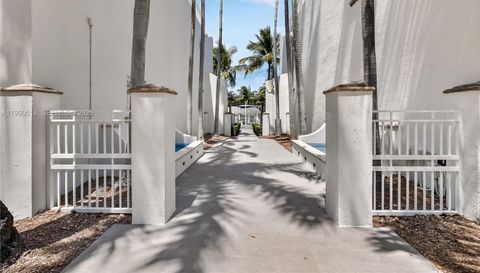 1413 Sunset Harbour Dr