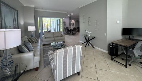 1884 Coconut Palm Cir