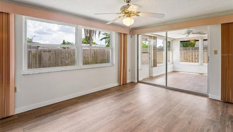 7234 LINCOLN PARK LN