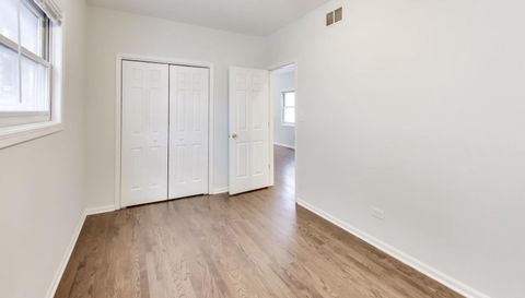 1359 W Hubbard Street