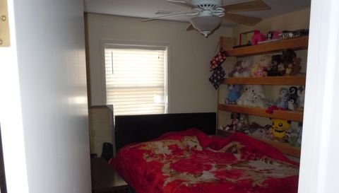 138 W Irving Park Road