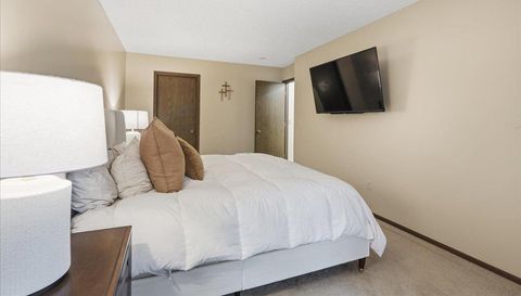 3640 Independence Avenue S