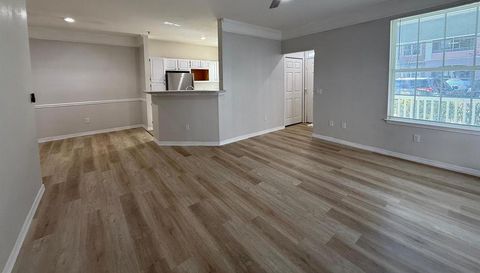 3478 Westchester Square