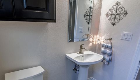 2127 Oakwood Holw
