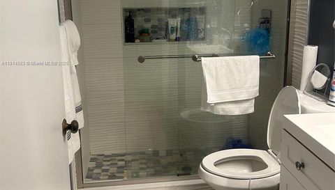 1025 Green Pine Blvd