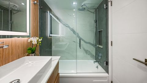 2780 NE 183rd St # 1714 Aventura