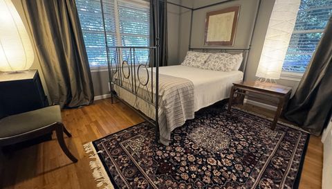 1803 White Oak Hollow NE