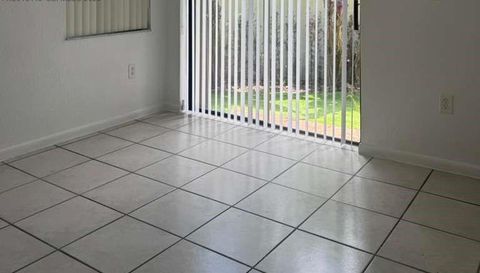 1004 San Remo Cir