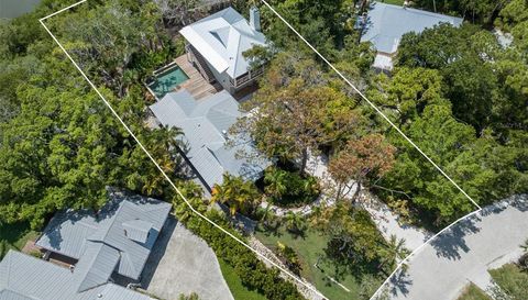 715 Eagle Point
