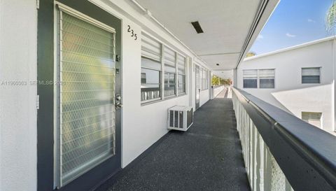 235 Prescott L