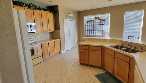 3145 Twisted Oak Loop