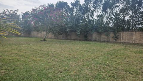 3264 Royal Gardens Ave