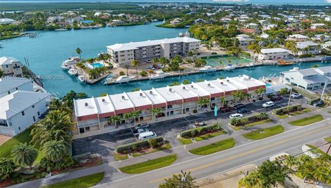 423 Sombrero Beach Rd