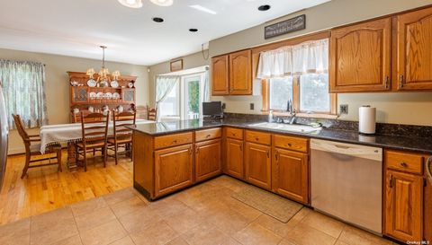 23 Josica Dr