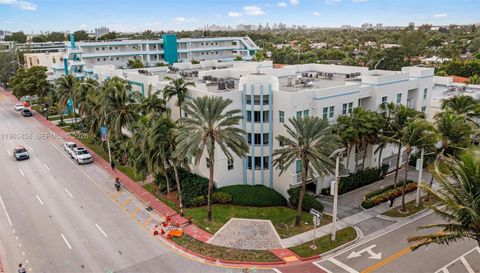 9172 Collins Ave