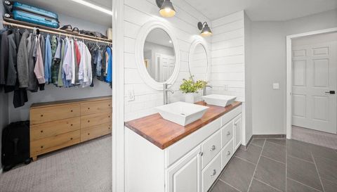 4299 Orchard Creek Dr SE