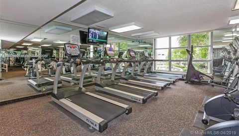 3500 Mystic Pointe Dr