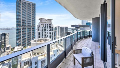 1000 Brickell Plz