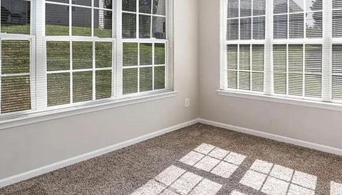 1212 Oakdale Commons Ct