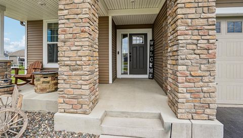 5928 Pinnacle Circle NE