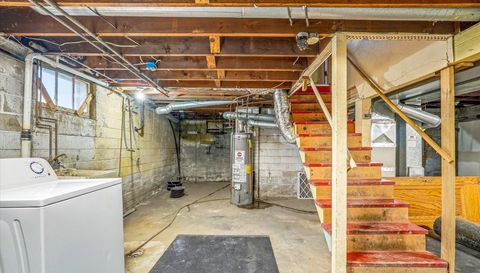 2533 Snelling Curve