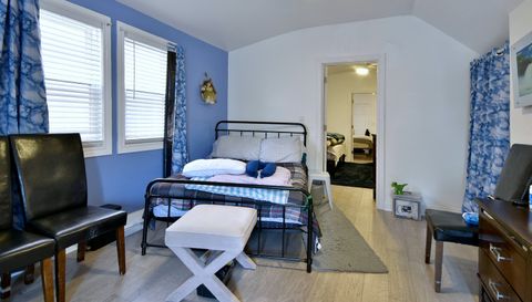 1814 N Sawyer Avenue