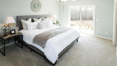 2524 Buchanan Lane S