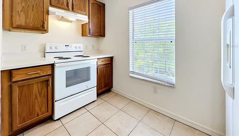 439 OLD FARM LN