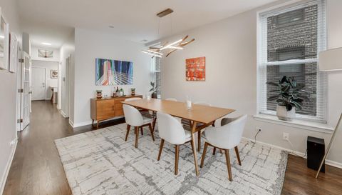 1214 W Webster Avenue