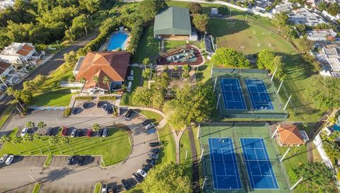 66 Parque Del Oriente