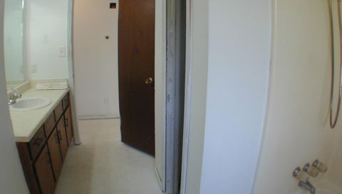 3417 Creekwood Dr SE